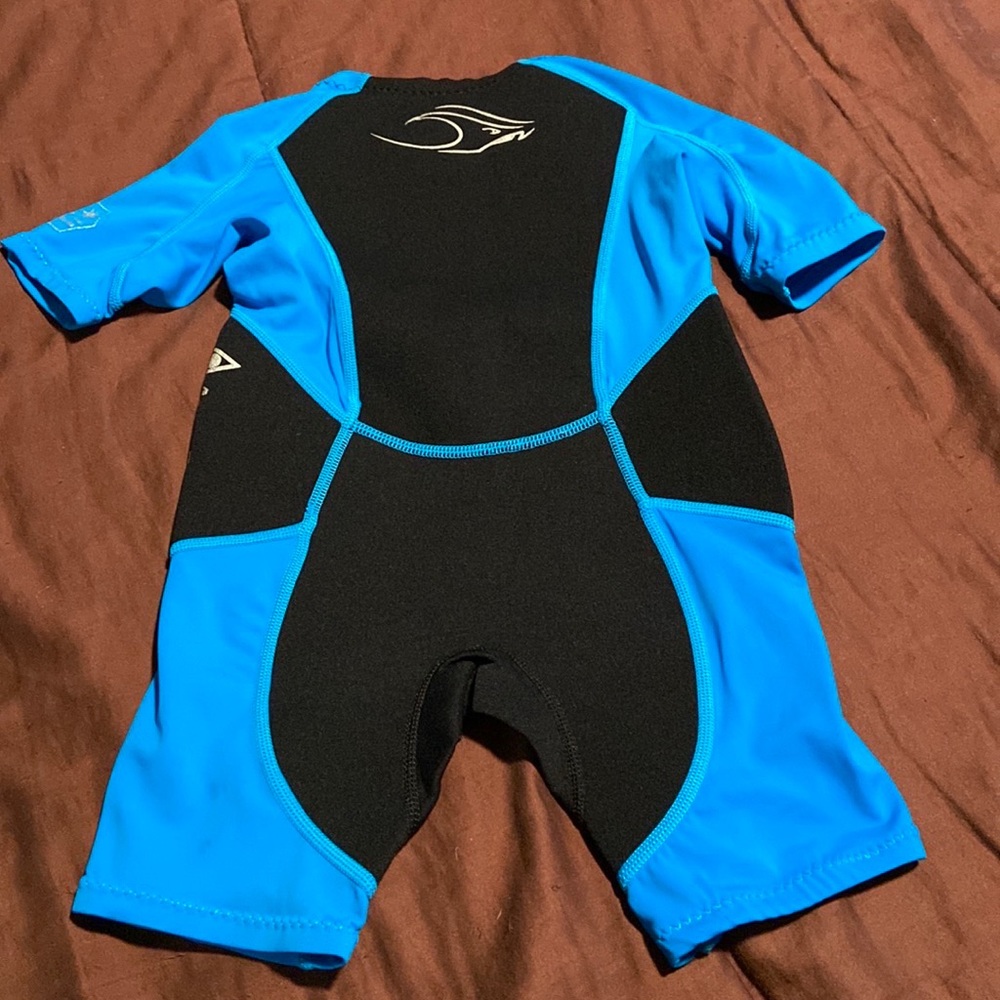 Wetsuit. - Picture 11 of 15
